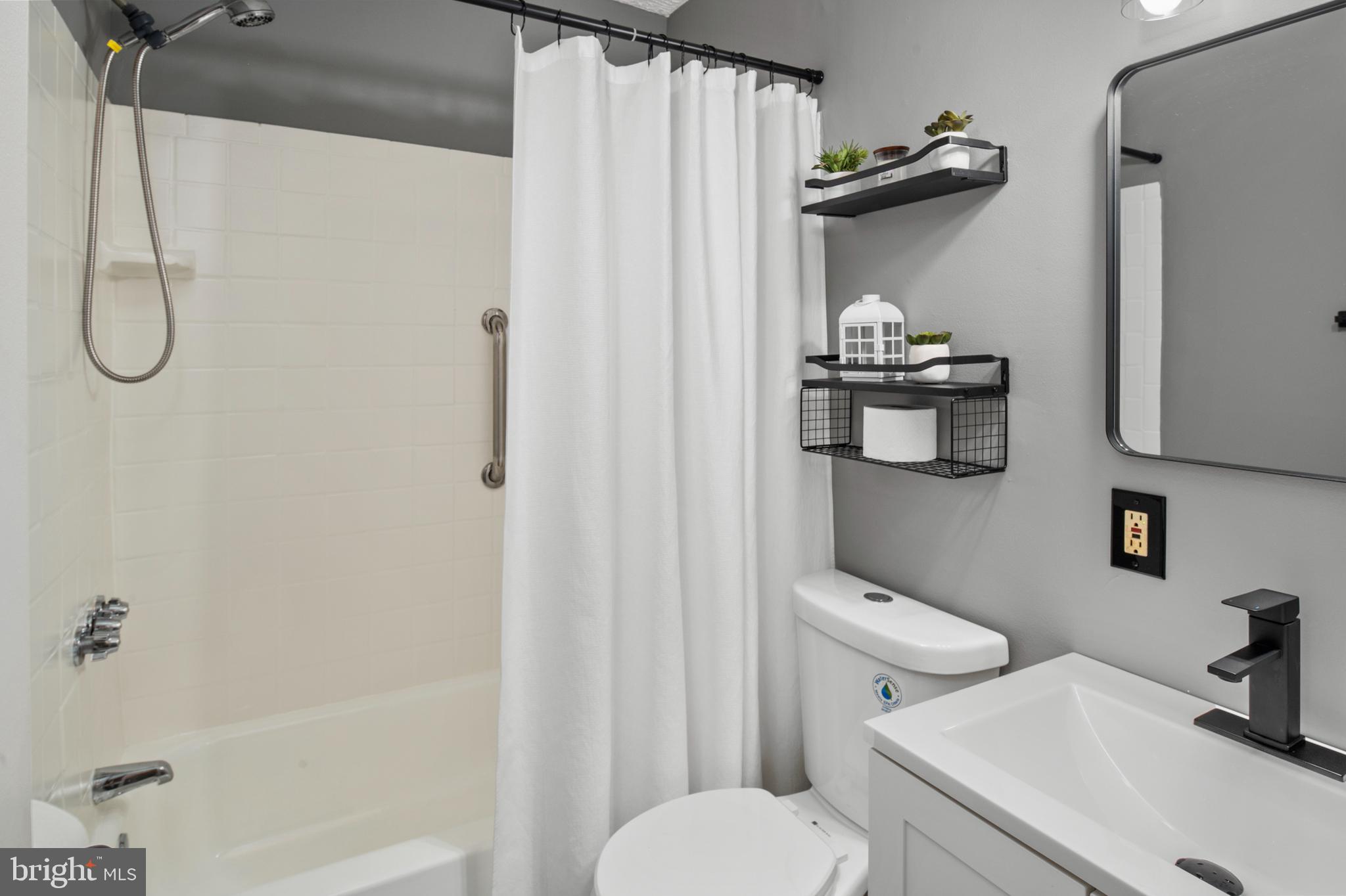 1931 Grant Road Halethorpe, MD 21227 - Photo 18 of 45 Bathroom 1