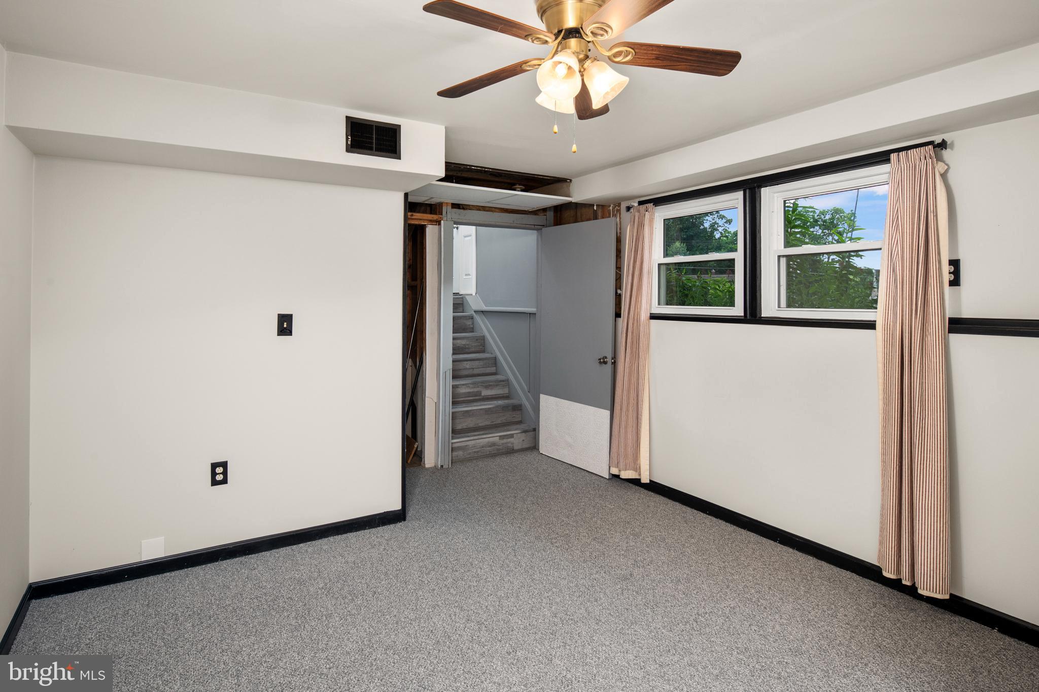 1931 Grant Road Halethorpe, MD 21227 - Photo 23 of 45 Family Room
