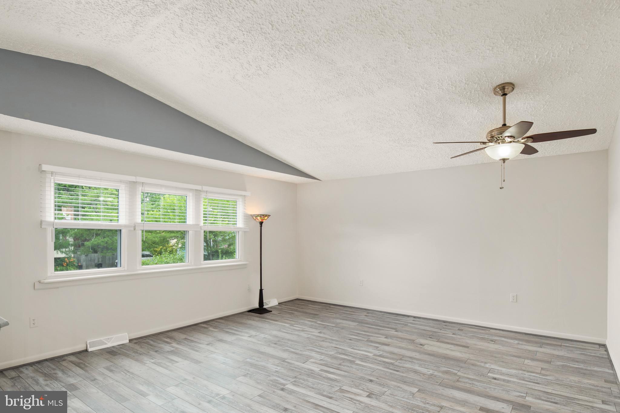 1931 Grant Road Halethorpe, MD 21227 - Photo 8 of 45 Living / Dining Room