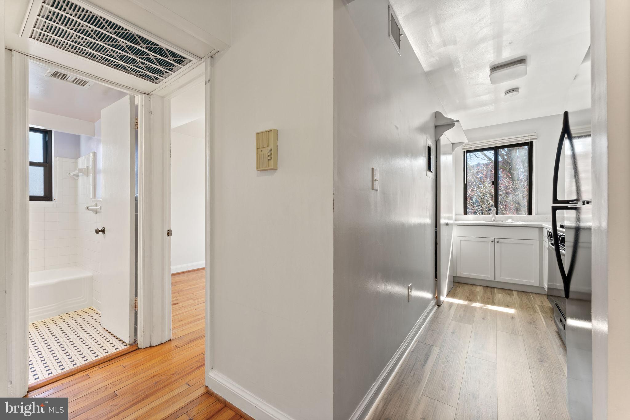 3827 Davis Place Northwest, Unit 5 Washington, DC 20007 - Photo 24 of 31