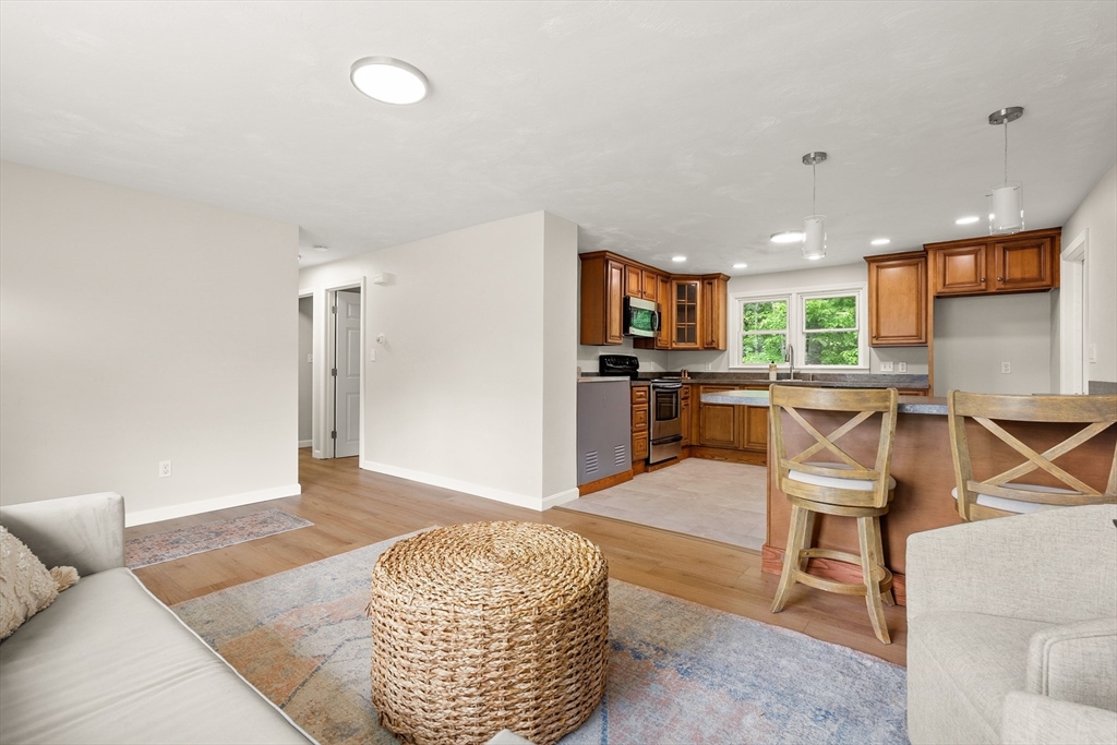 67 Roslyn Road Brockton, MA 02302 - Photo 7 of 32