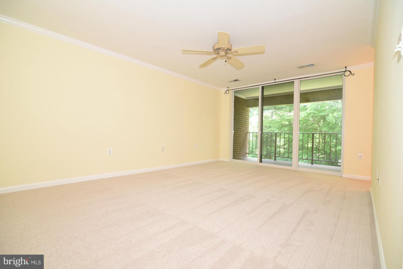 1400 Northgate Square, Unit 21A Reston, VA 20190 - Photo 3 of 30 Living Room