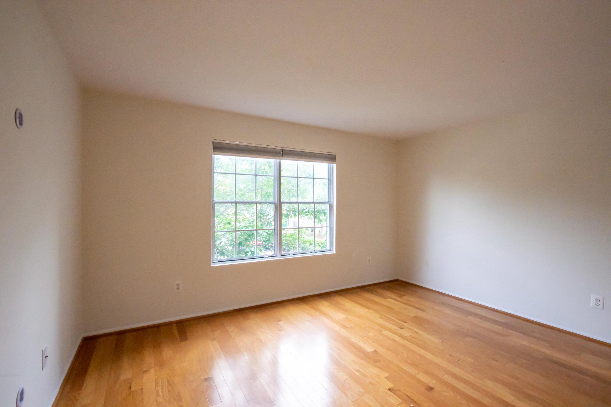 120 Fort Evans Road Southeast, Unit C Leesburg, VA 20175 - Photo 13 of 23 Primary bedroom