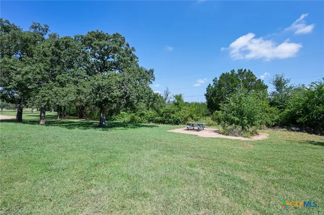 $885,000 | 725 County Road 300, Hamilton, TX 76531