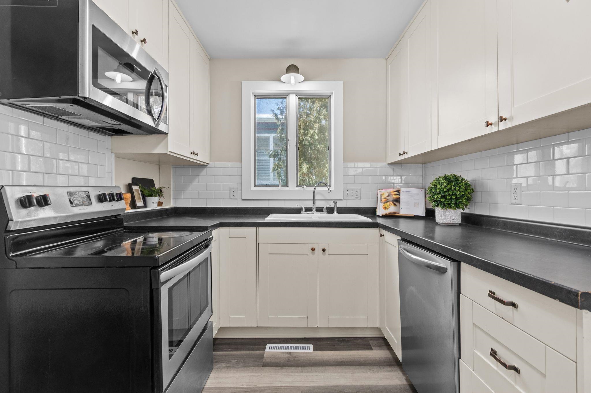 204 Oneida Street Beaver Dam, WI 53916 - Photo 14 of 37