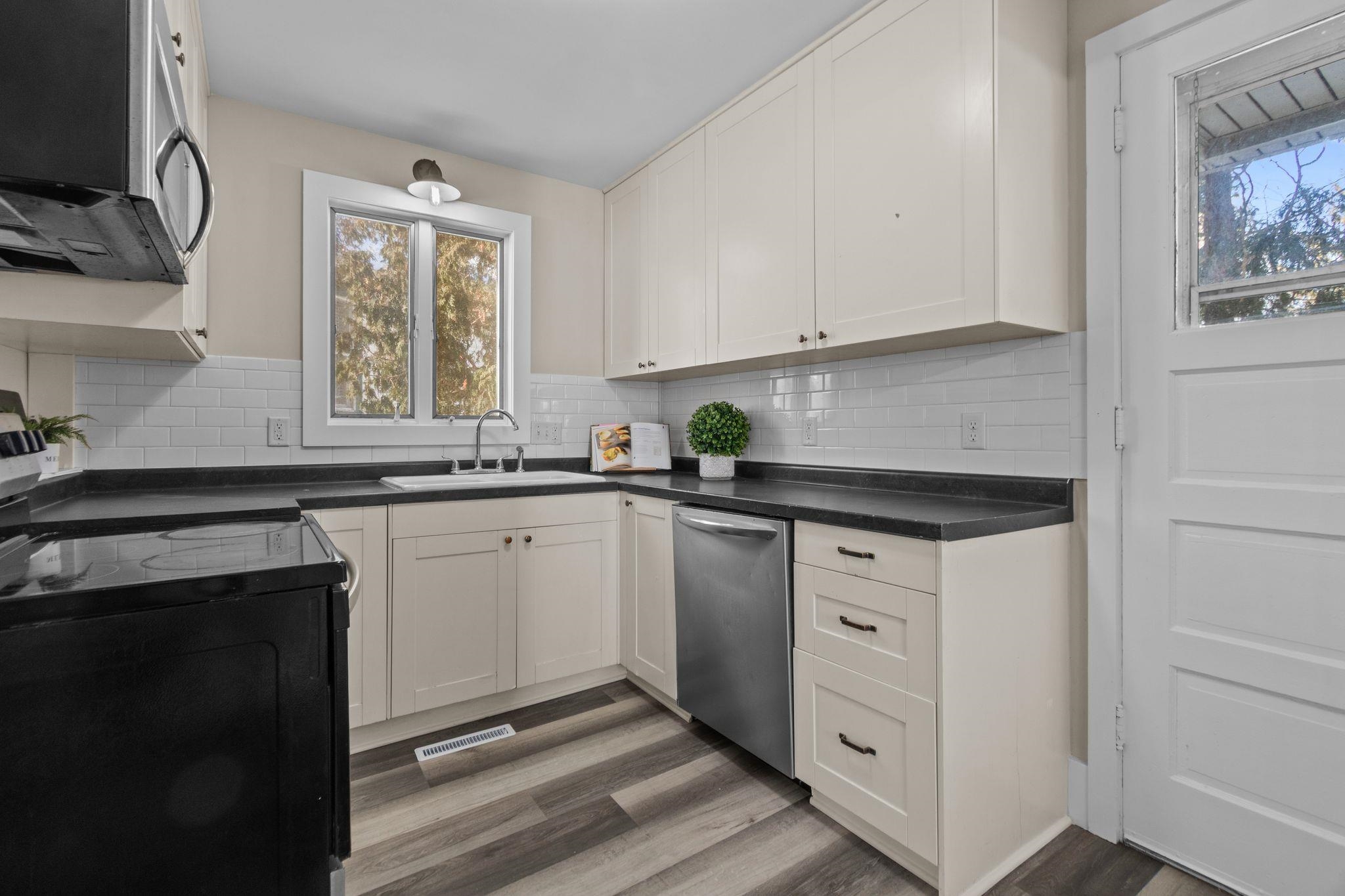 204 Oneida Street Beaver Dam, WI 53916 - Photo 15 of 37