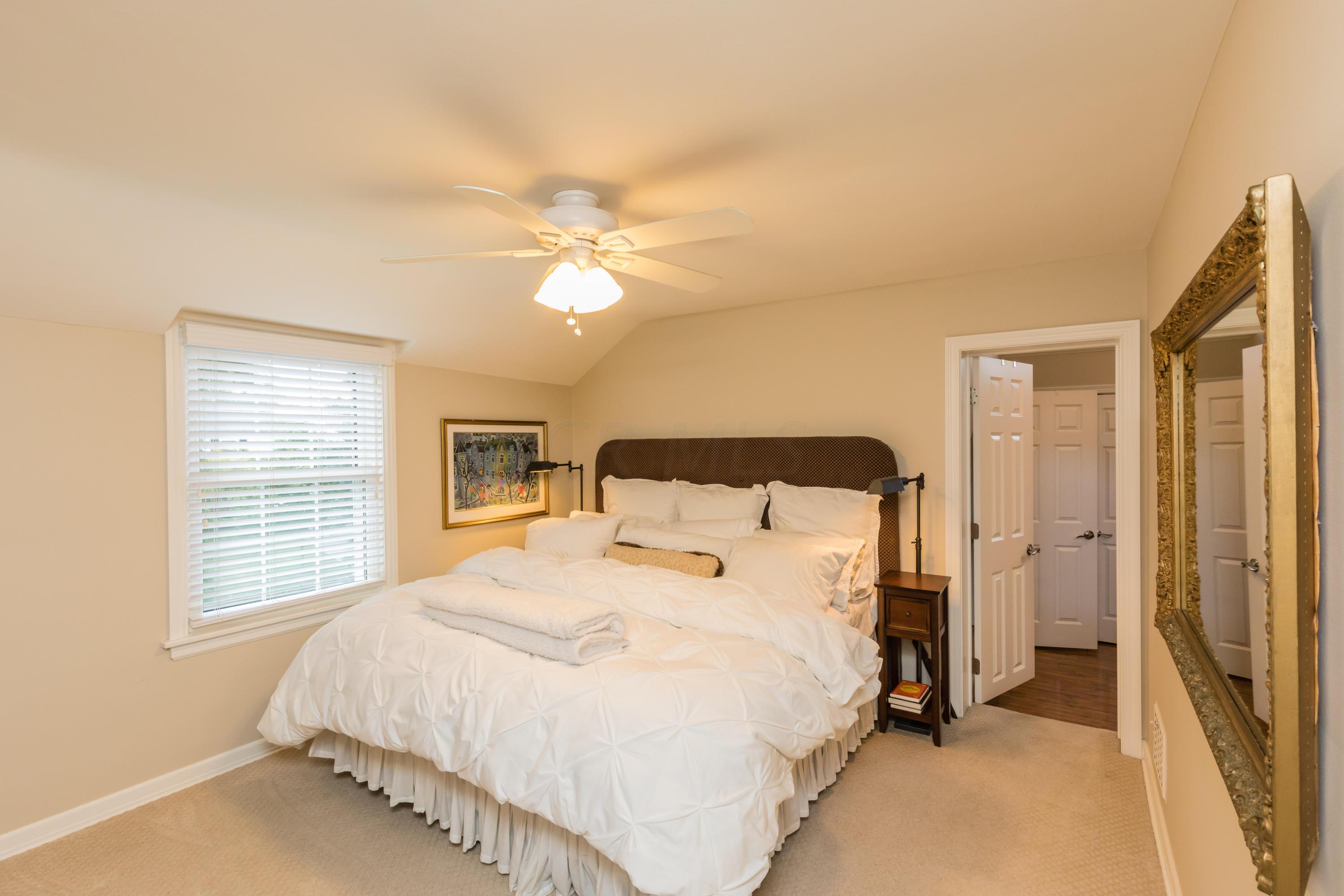 2712 Kent Road Columbus, OH 43221 - Photo 29 of 39