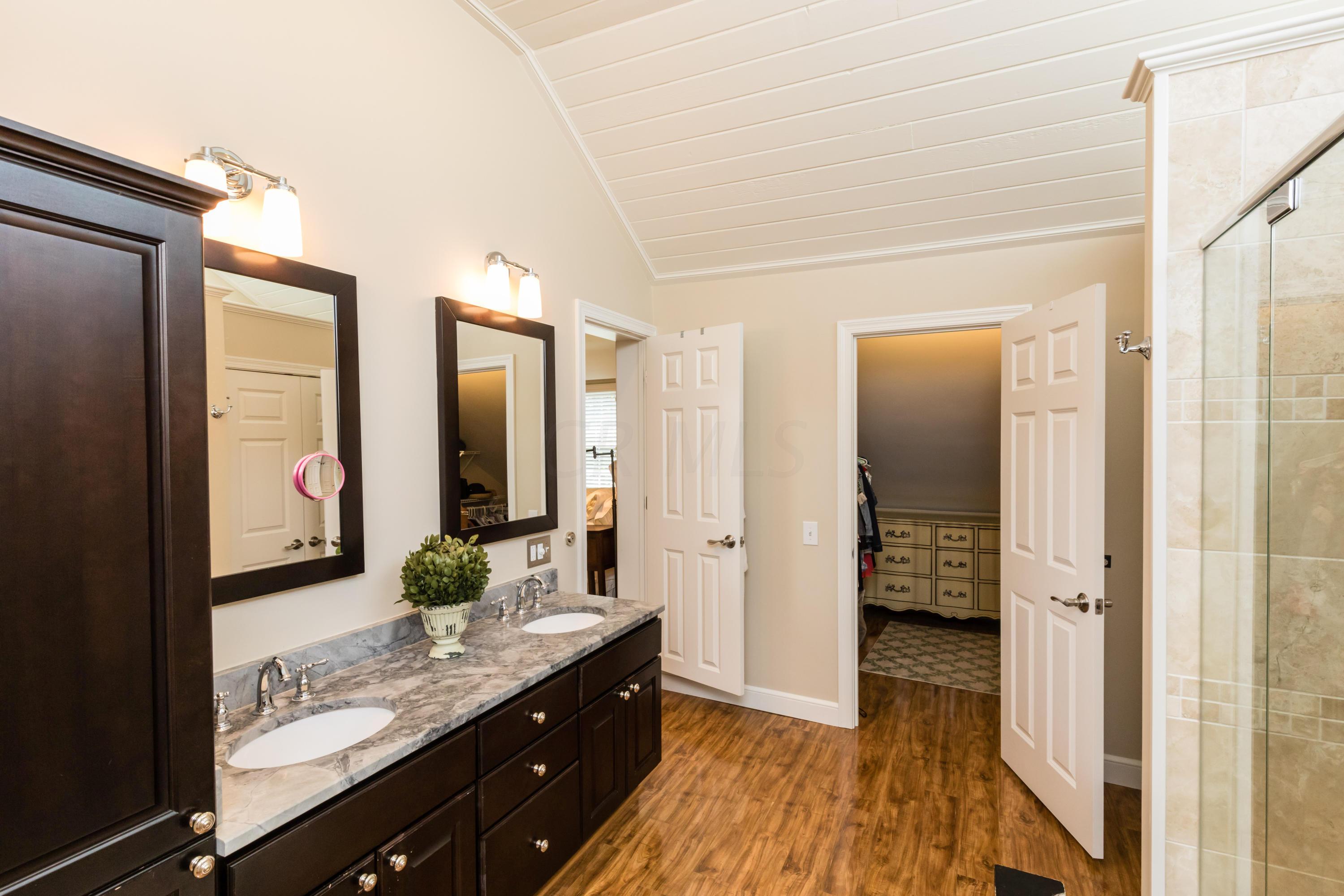 2712 Kent Road Columbus, OH 43221 - Photo 31 of 39