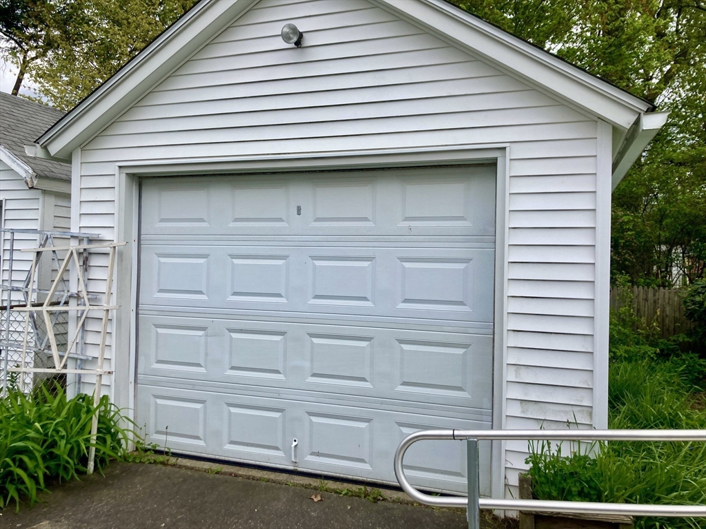 87 Rimmon Avenue Chicopee, MA 01013 - Photo 3 of 39 Gallery Image 3