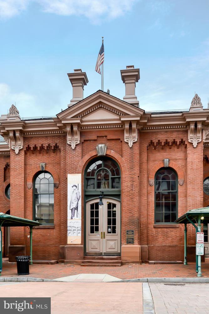 309 4th Street Southeast, Unit 6 Washington, DC 20003 - Photo 25 of 27 eastern market across the street!