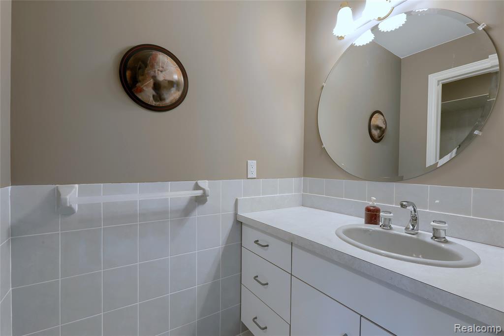 1721 Archers Pointe Rochester Hills, MI 48306 - Photo 42 of 59