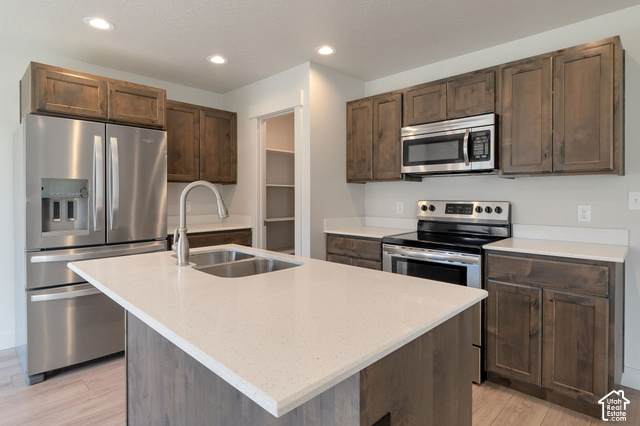 801 West Lone Pine Lane Mapleton, UT 84664 - Photo 7 of 25 Gallery Image 7