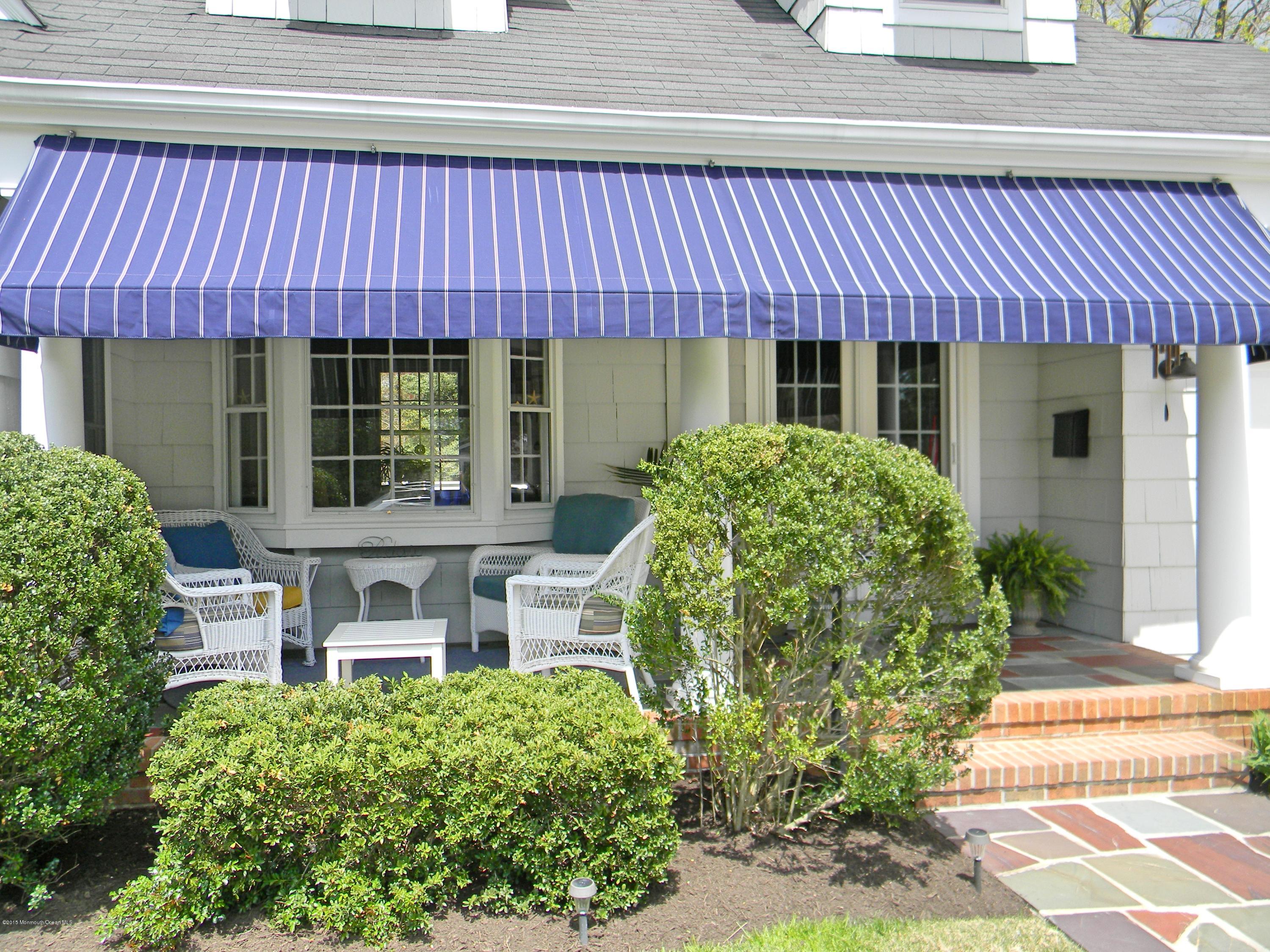 925 Woodview Road Brielle, NJ 08730 - Photo 4 of 27 Front Porch