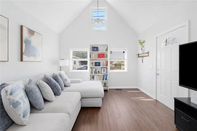 $329,999 | 51 Old Oak Avenue, Cranston, RI 02920