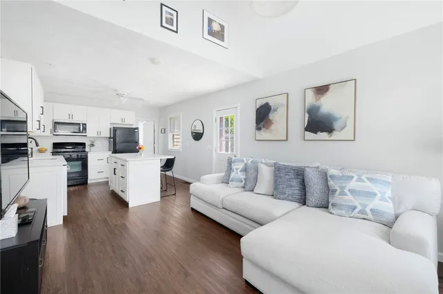 $329,999 | 51 Old Oak Avenue, Cranston, RI 02920