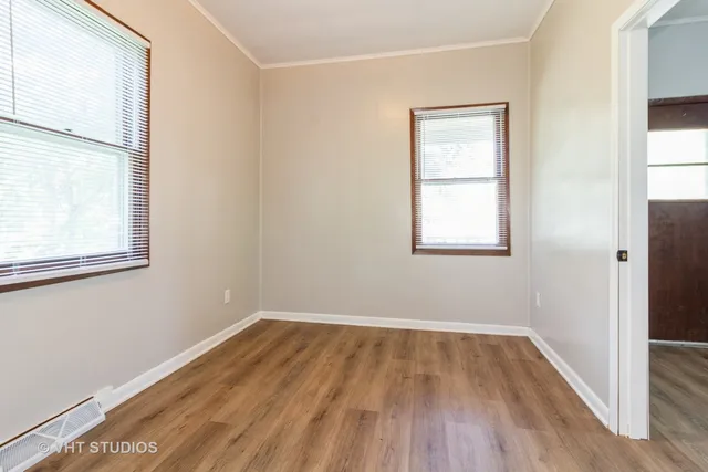 $169,900 | 92 West 37th Street, Steger, IL 60475