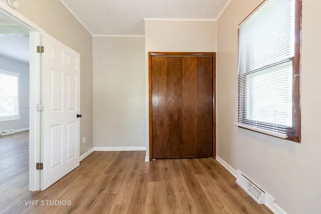 $169,900 | 92 West 37th Street, Steger, IL 60475