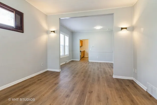 $169,900 | 92 West 37th Street, Steger, IL 60475