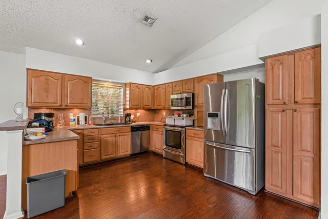 $3,700 | 1304 Lake Breeze Drive, Wellington, FL 33414