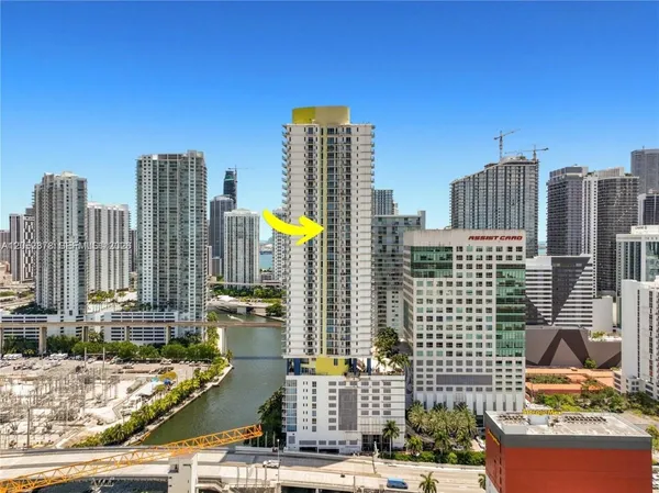 $335,000 | 185 Southwest 7th Street, Unit 3100, Miami, FL 33130