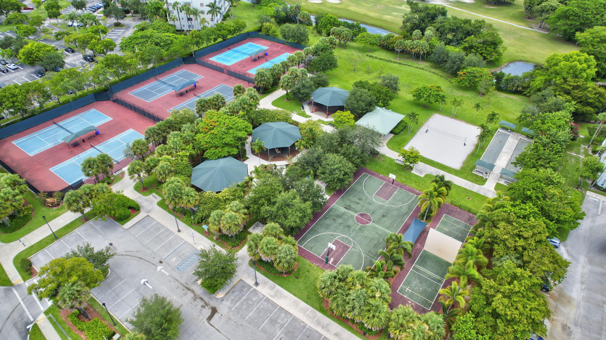 3100 North Palm Aire Drive, Unit 106 Pompano Beach, FL 33069 - Photo 41 of 42 an aerial view of a house