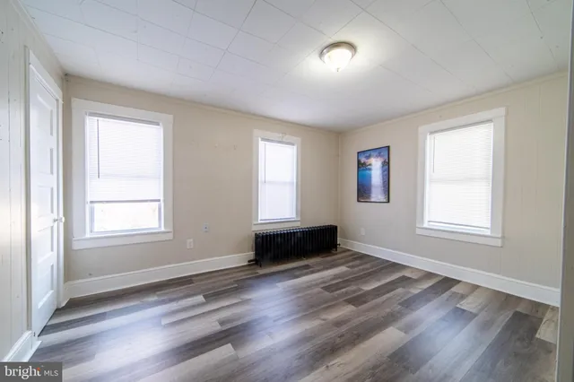 $1,350 | 817 East Pear Street, Vineland, NJ 08360