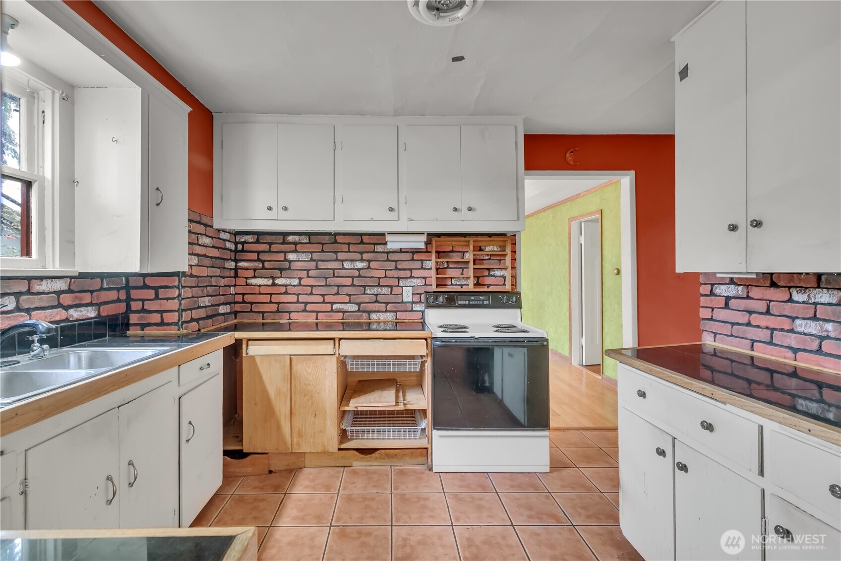 4319 Southwest Mills Street Seattle, WA 98136 - Photo 14 of 30