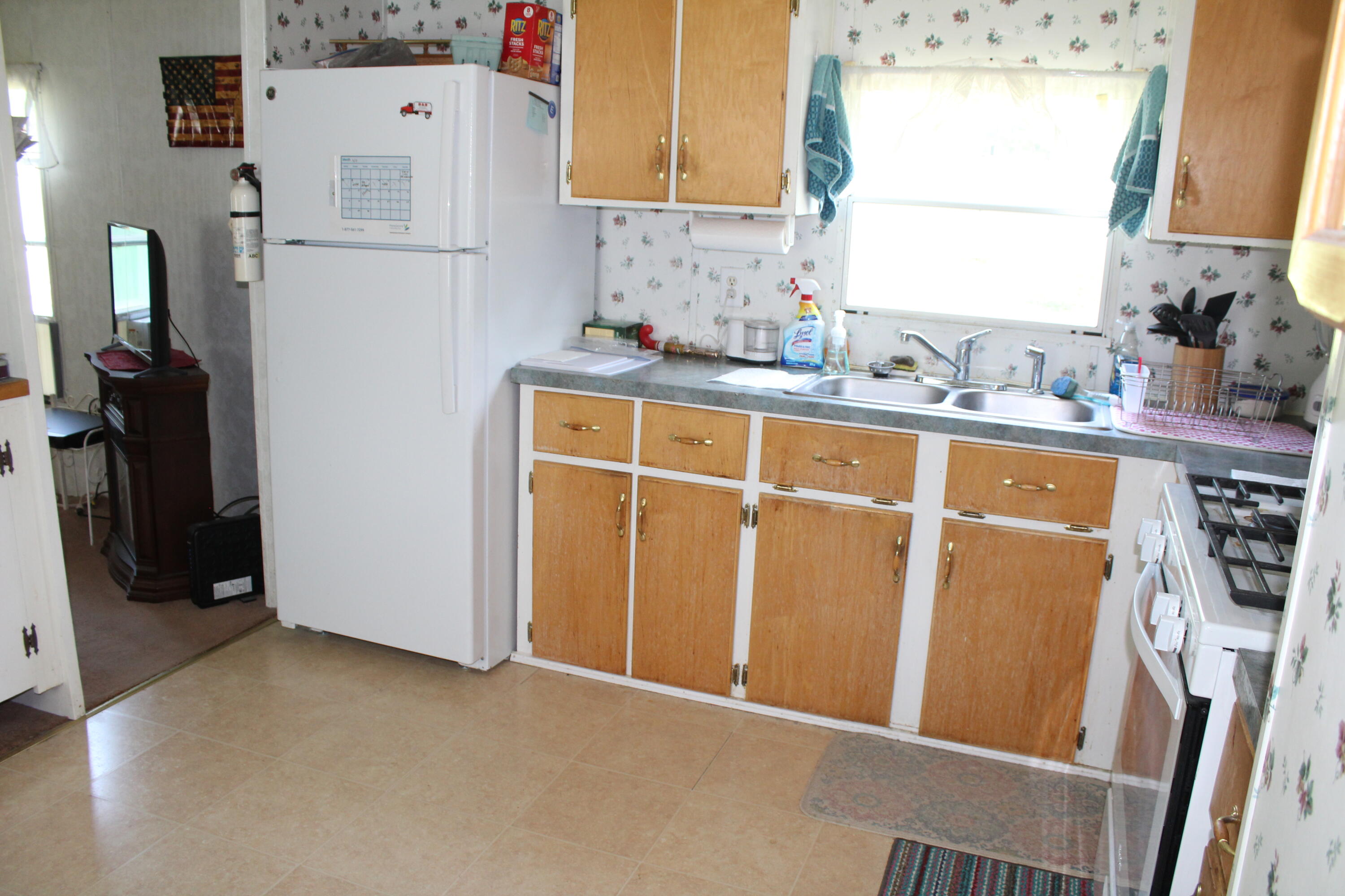 33 East Pittston Road Pittston, ME 04345 - Photo 5 of 30 5
