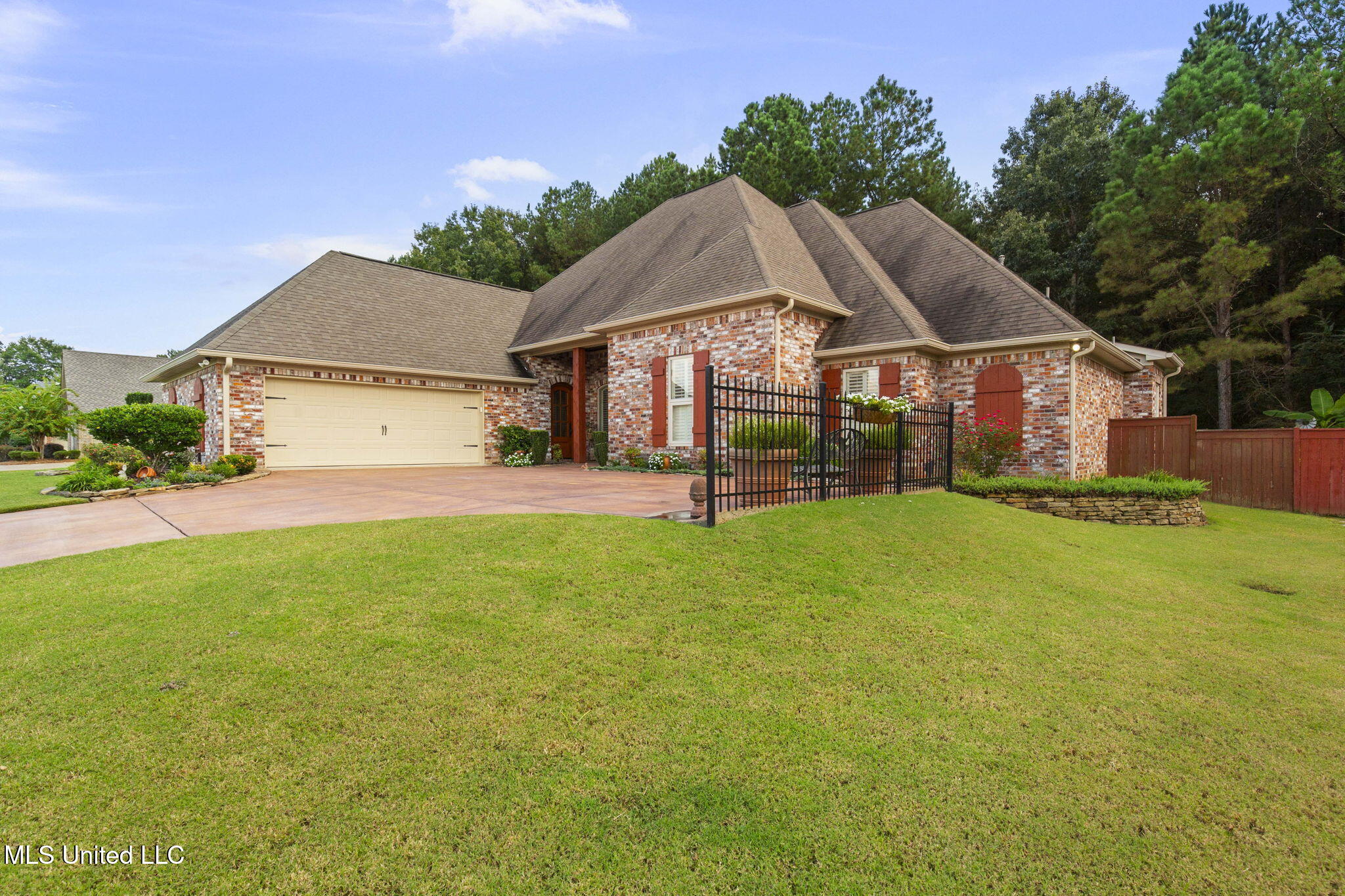 444 Edgewood Crossing Brandon, MS 39042 - Photo 2 of 48 5-web-or-mls-444 Edgewood-5