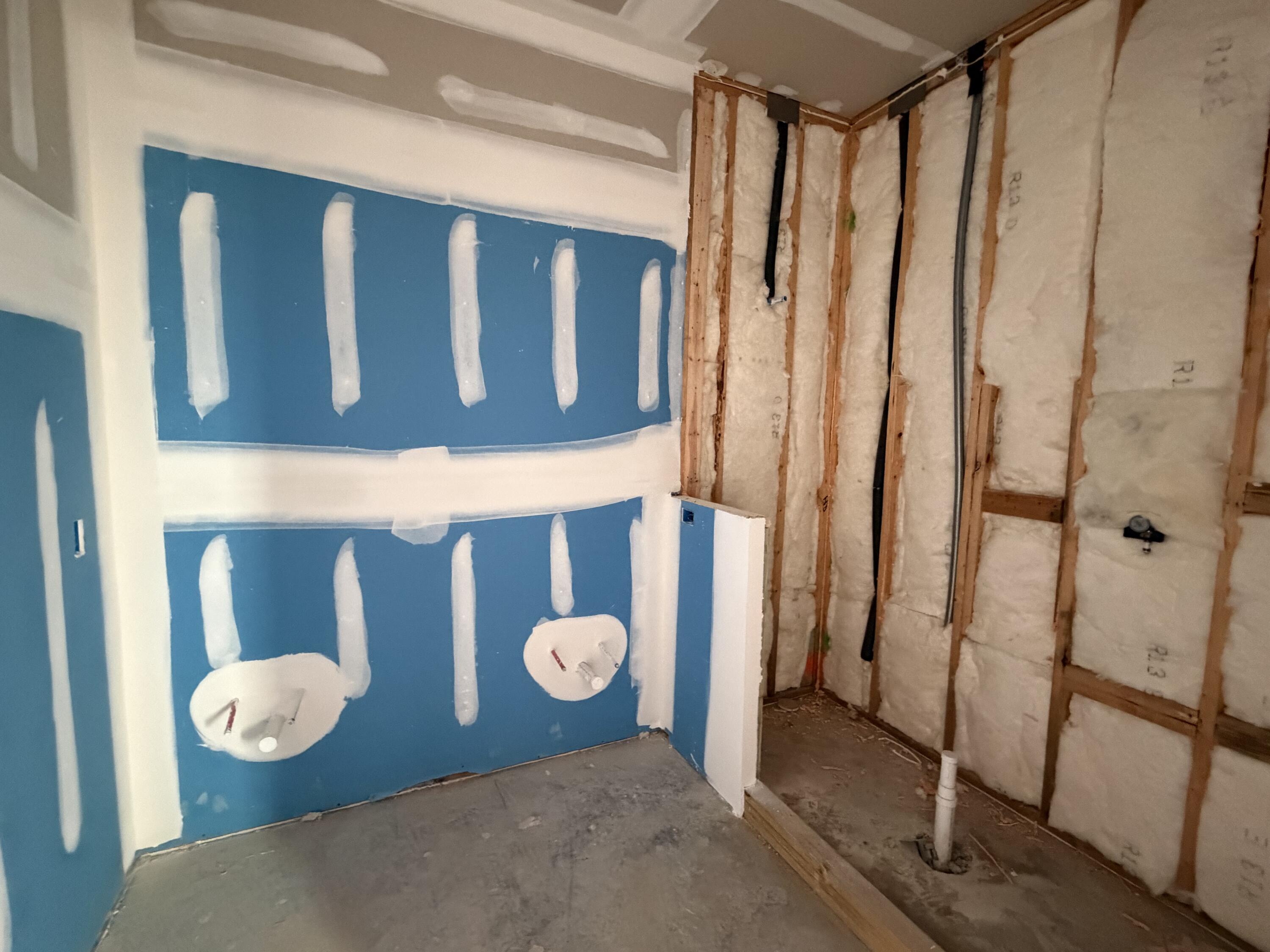 716 Rumbling Leaf Lane Summerville, SC 29486 - Photo 13 of 30 Primary Bathroom