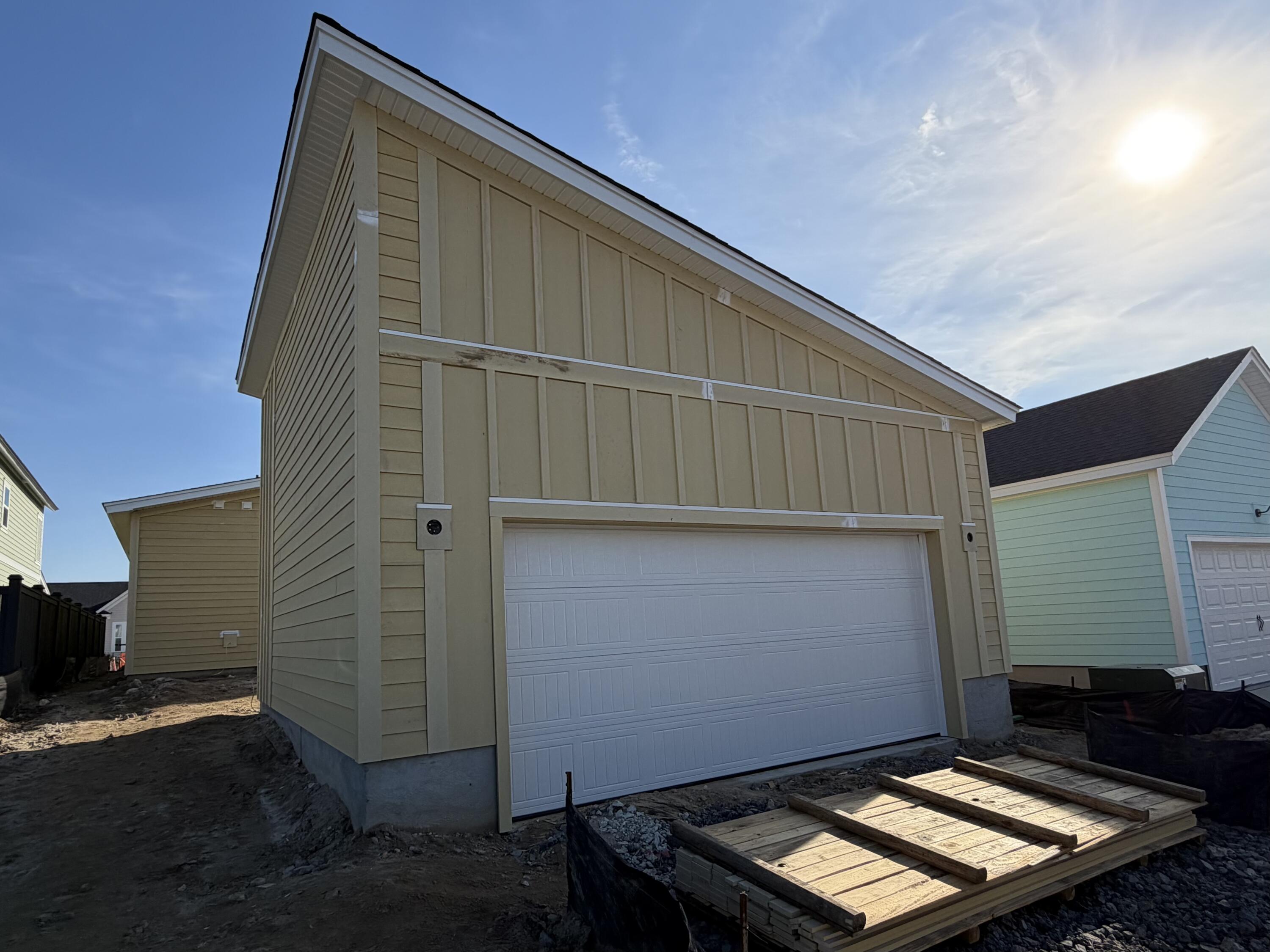 716 Rumbling Leaf Lane Summerville, SC 29486 - Photo 17 of 30 2 Car Garage
