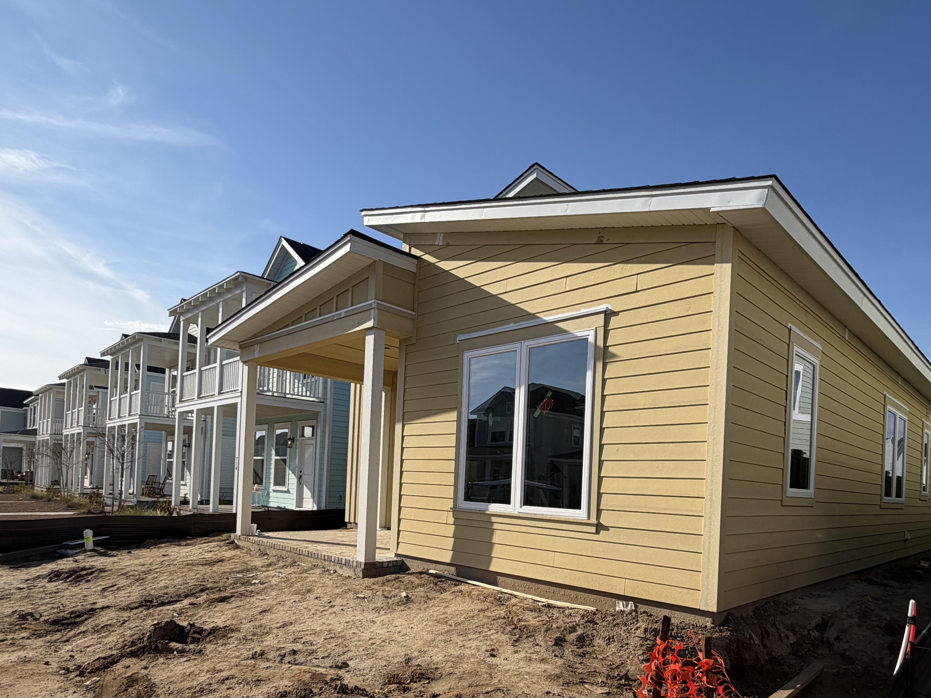 716 Rumbling Leaf Lane Summerville, SC 29486 - Photo 3 of 30 Front Right