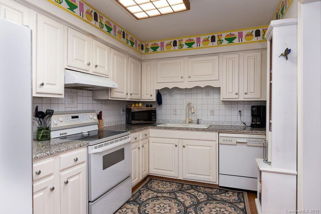 7032 Quail Hill Road Charlotte, NC 28210 - Photo 7 of 18
