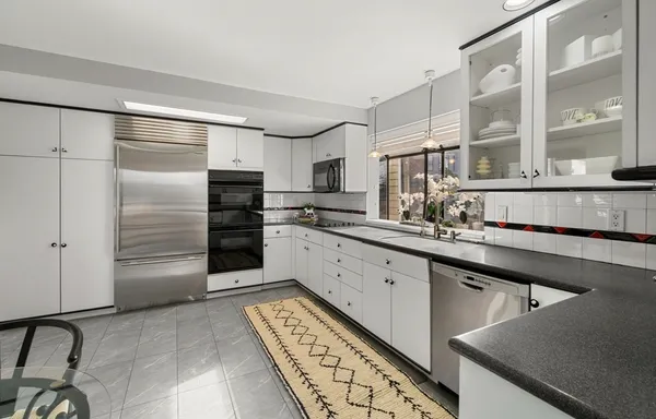 $1,295,000 | 2 Rolleston Road, Marblehead, MA 01945