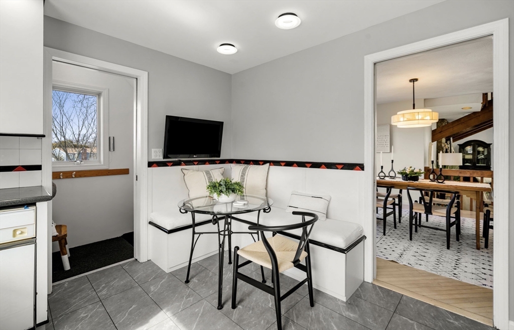 2 Rolleston Road Marblehead, MA 01945 - Photo 13 of 41