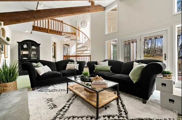 $1,295,000 | 2 Rolleston Road, Marblehead, MA 01945