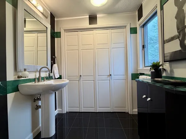 $1,295,000 | 2 Rolleston Road, Marblehead, MA 01945