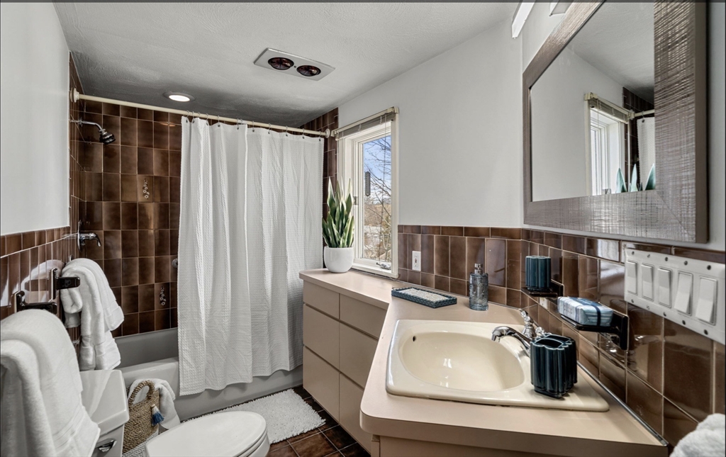 2 Rolleston Road Marblehead, MA 01945 - Photo 28 of 41