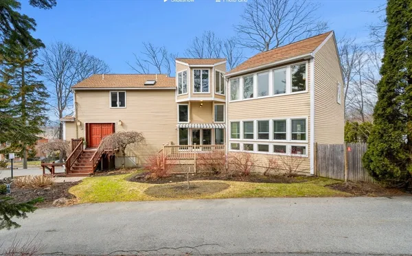 $1,295,000 | 2 Rolleston Road, Marblehead, MA 01945