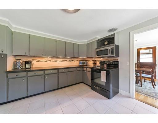 38 Kingoke Lane Springfield, MA 01129 - Photo 12 of 42 Gallery Image 12