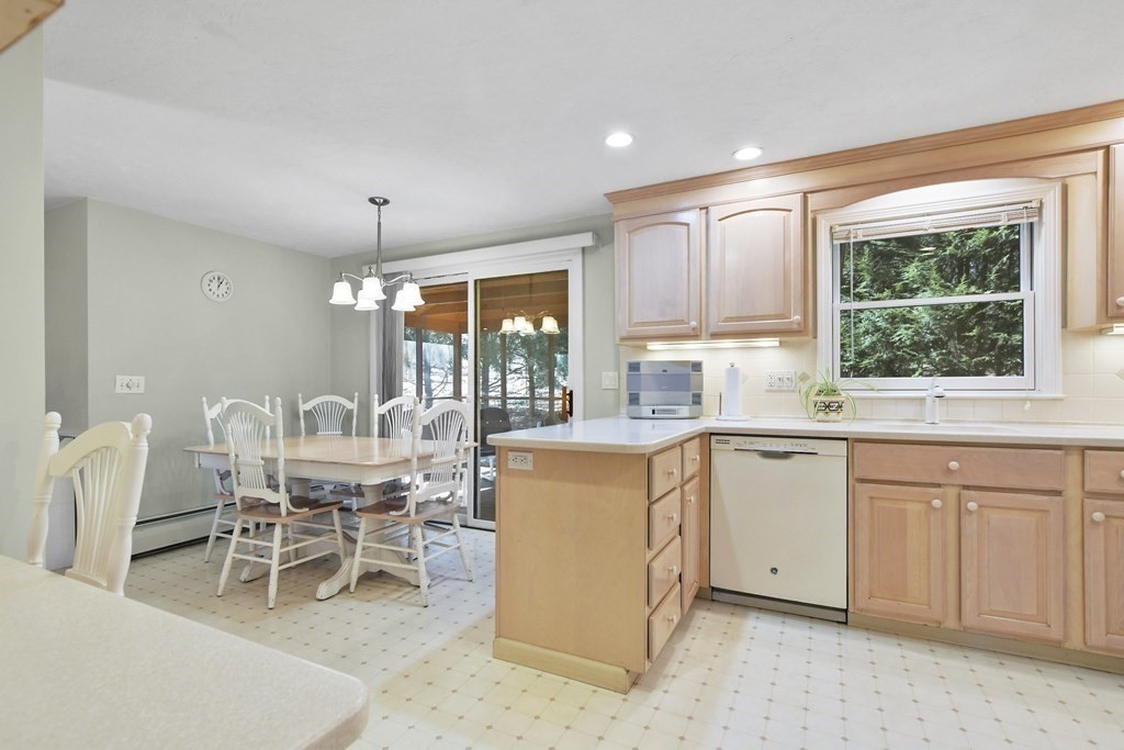 12 Valentine Road Hopkinton, MA 01748 - Photo 5 of 42 Gallery Image 5