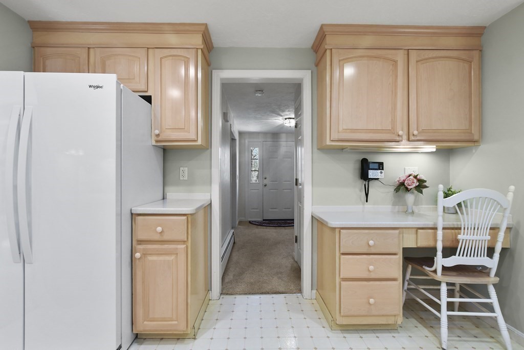 12 Valentine Road Hopkinton, MA 01748 - Photo 8 of 42 Gallery Image 8