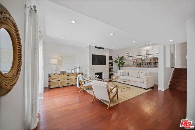 $1,349,000 | 4764 La Villa Marina, Unit A, Marina del Rey, CA 90292