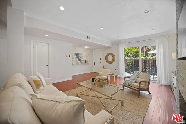 $1,349,000 | 4764 La Villa Marina, Unit A, Marina del Rey, CA 90292