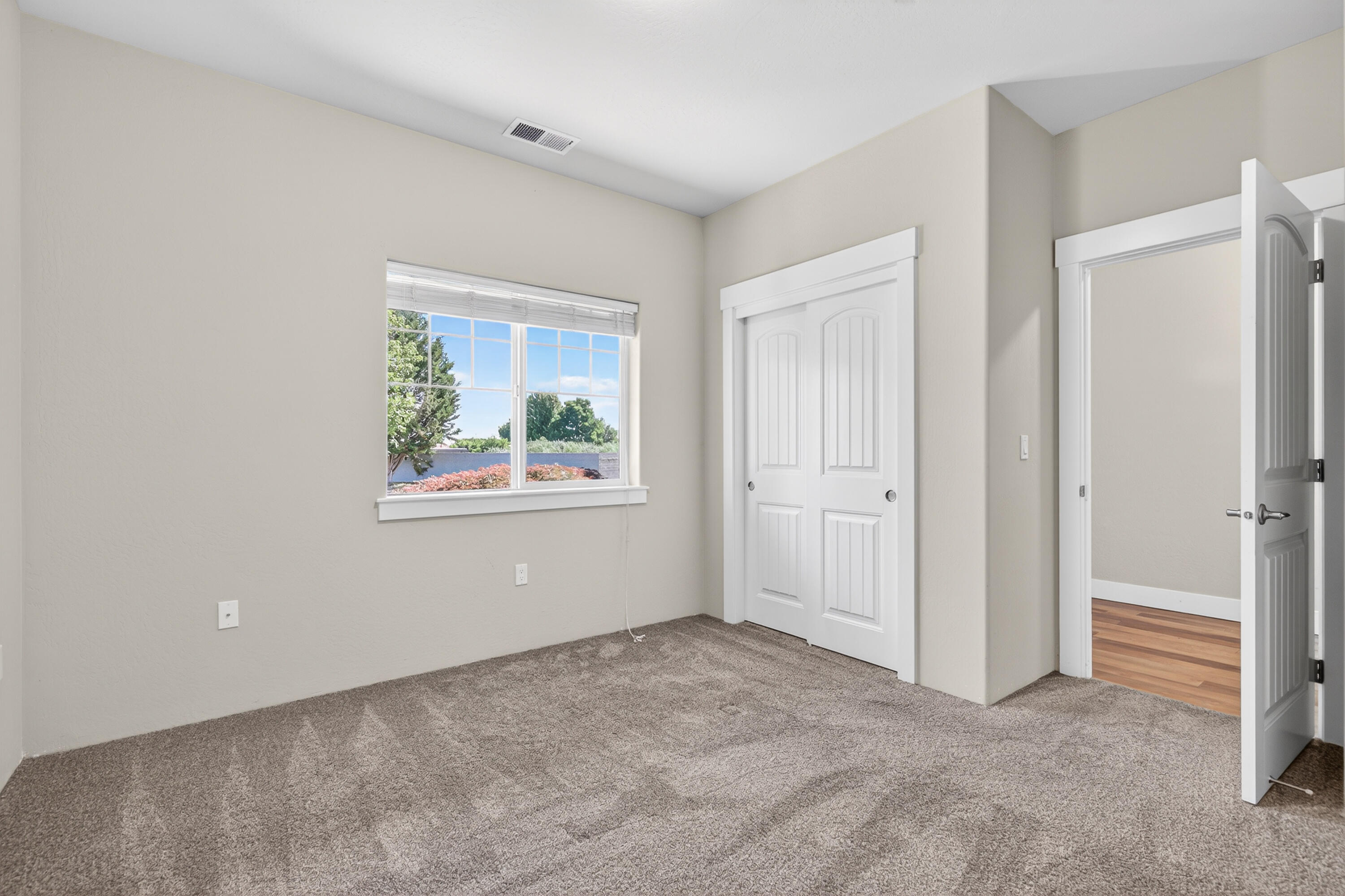 989 Pendleton Drive Medford, OR 97501 - Photo 16 of 26 07-7