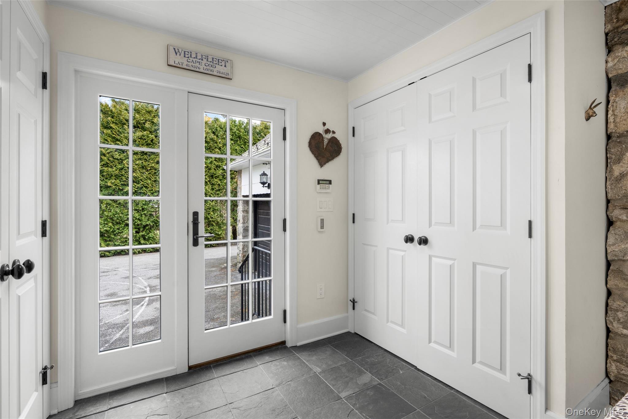 111 Berrian Road New Rochelle, NY 10804 - Photo 14 of 33