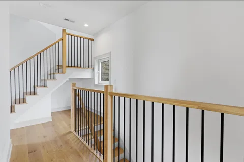 $650,000 | 6414 North Francisco Avenue, Unit 202, Chicago, IL 60645