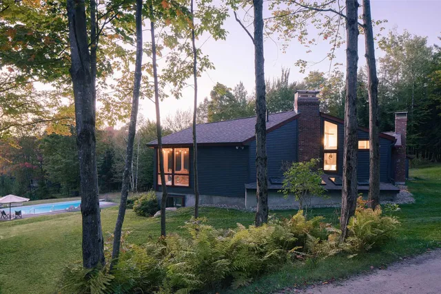 $1,590,000 | 858 Alpine View Road, Stowe, VT 05672