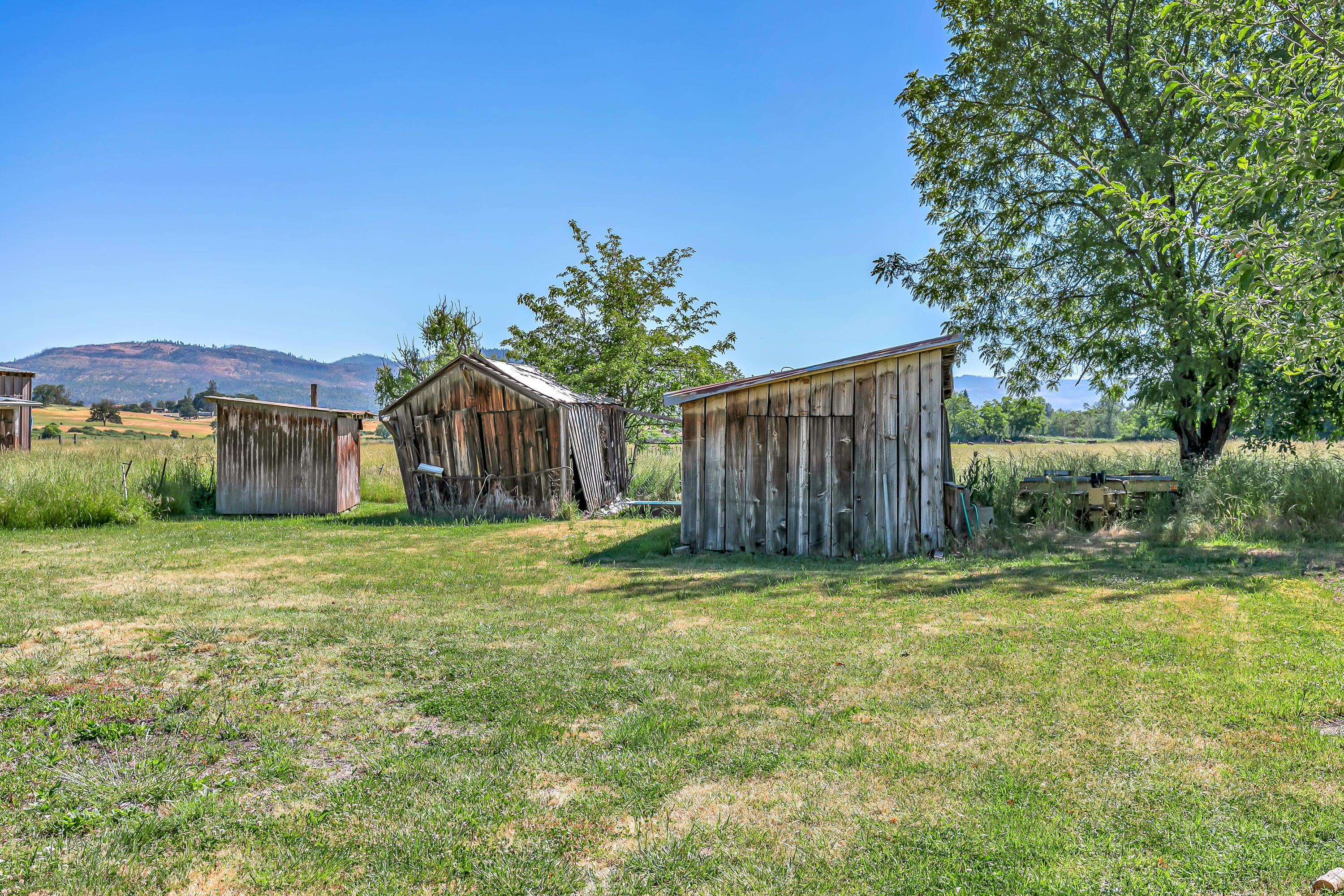 144 Reese Creek Road Eagle Point, OR 97524 - Photo 22 of 39 9R9A3385