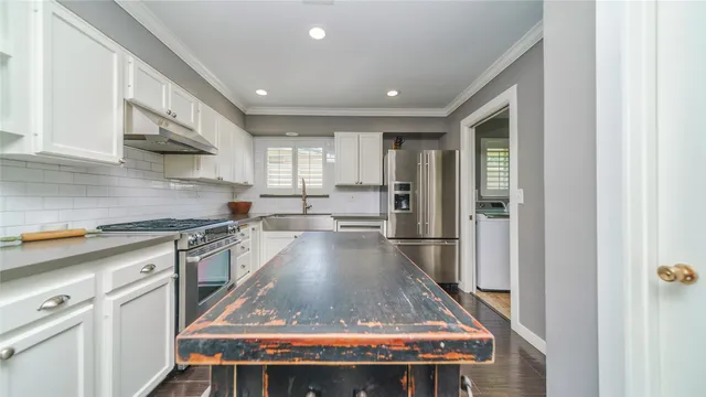 $2,650 | 1506 Wavecrest Lane, Houston, TX 77062